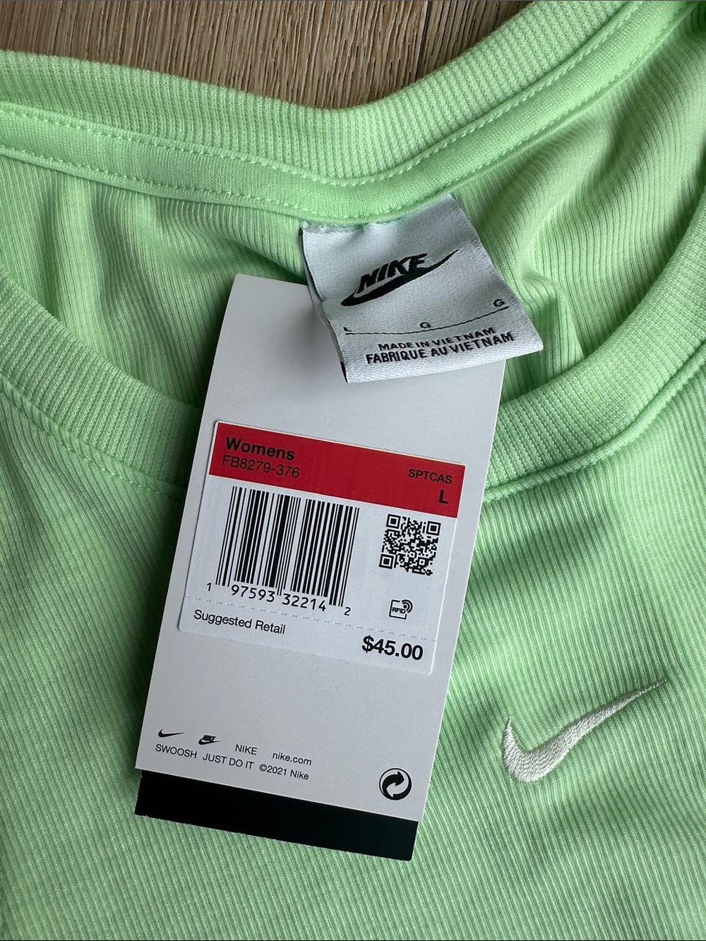 Nike Women's Mint Green Ribbed Cropped Tank - Picture 2 of 4
